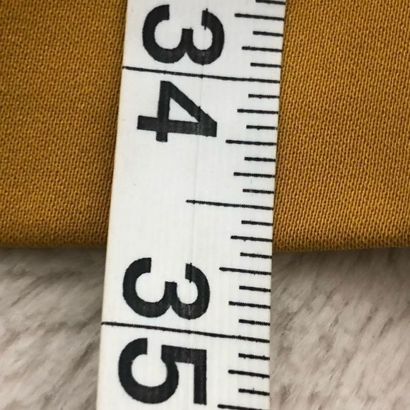 Keepsake dress the colour is a mustard with short sleeve size small - Picture 8 of 10